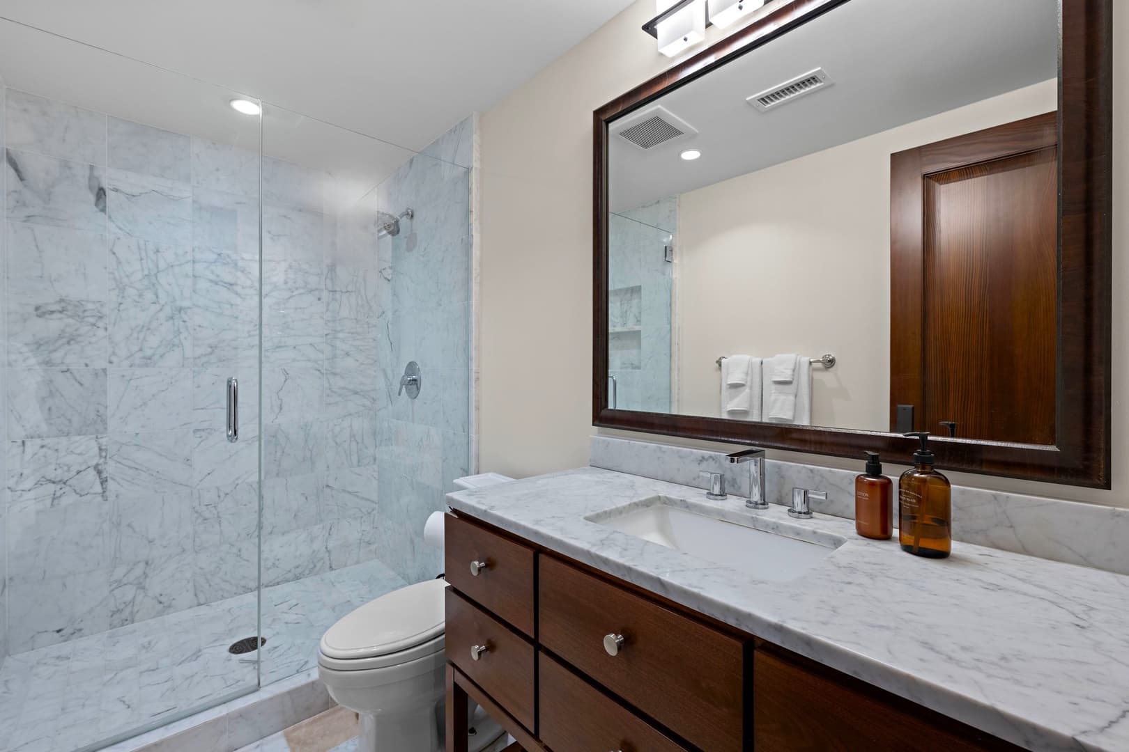 Costa Del Mar - Image 39