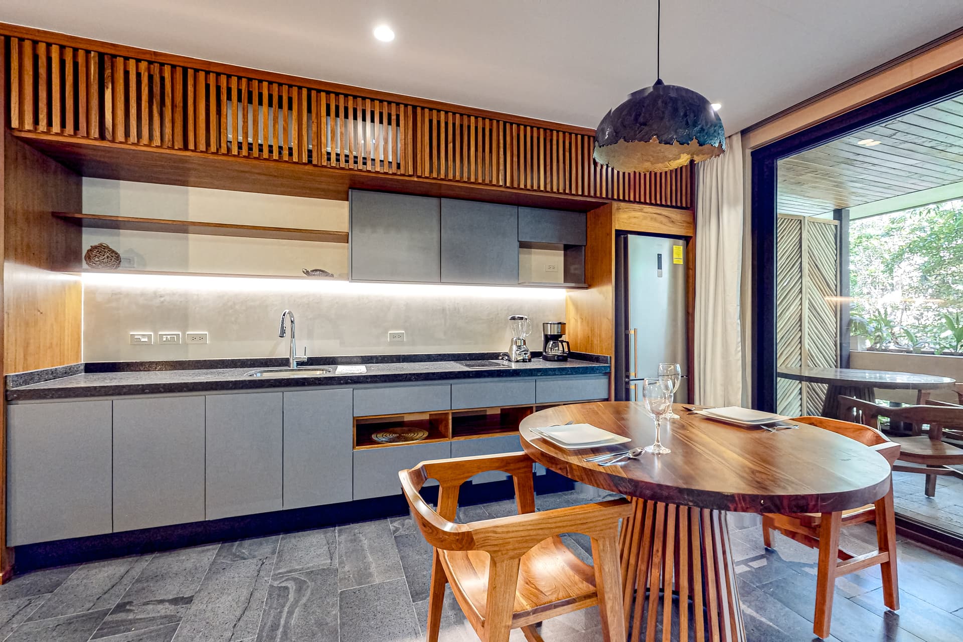 Dreamland  - Image 3