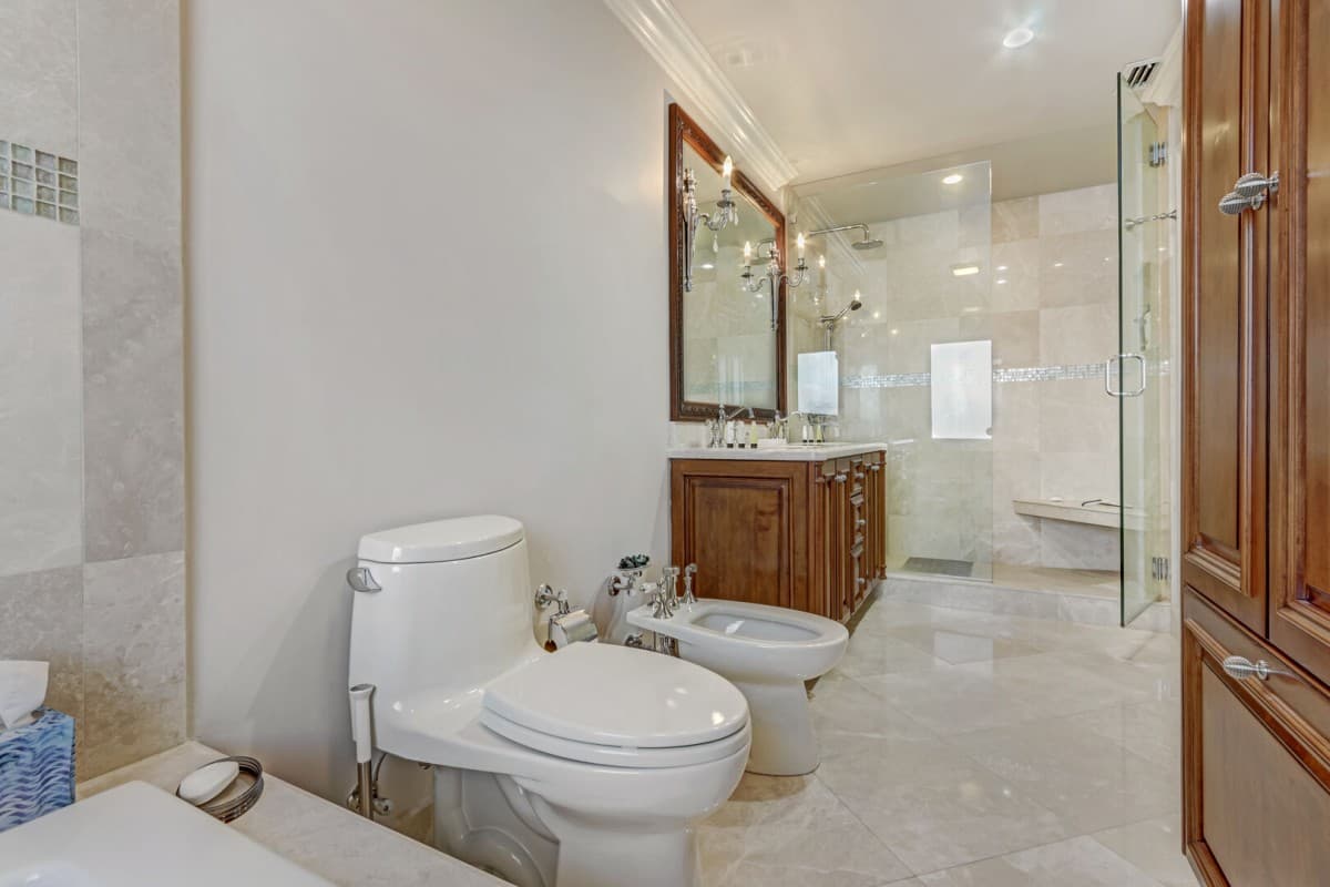 Ocean Mist Home - Image 12