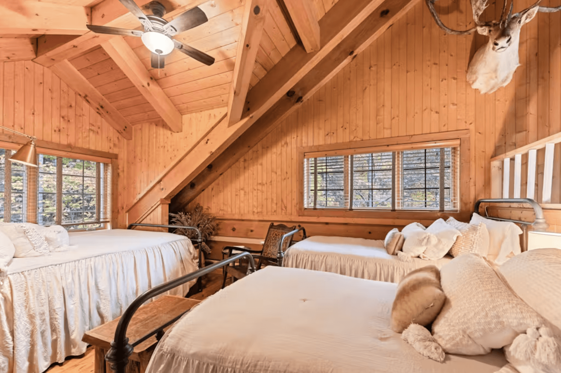 Sapphire Elegance - Image 33