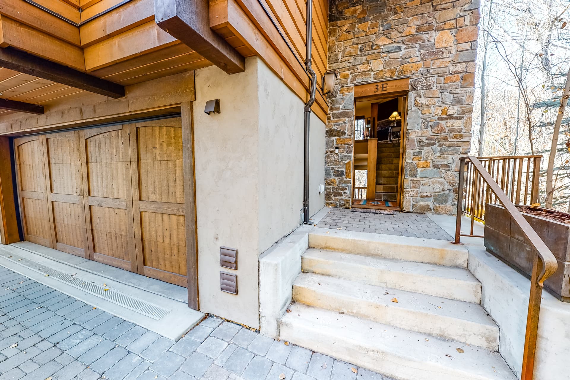 Luxury Mountain Townhome - Image 4