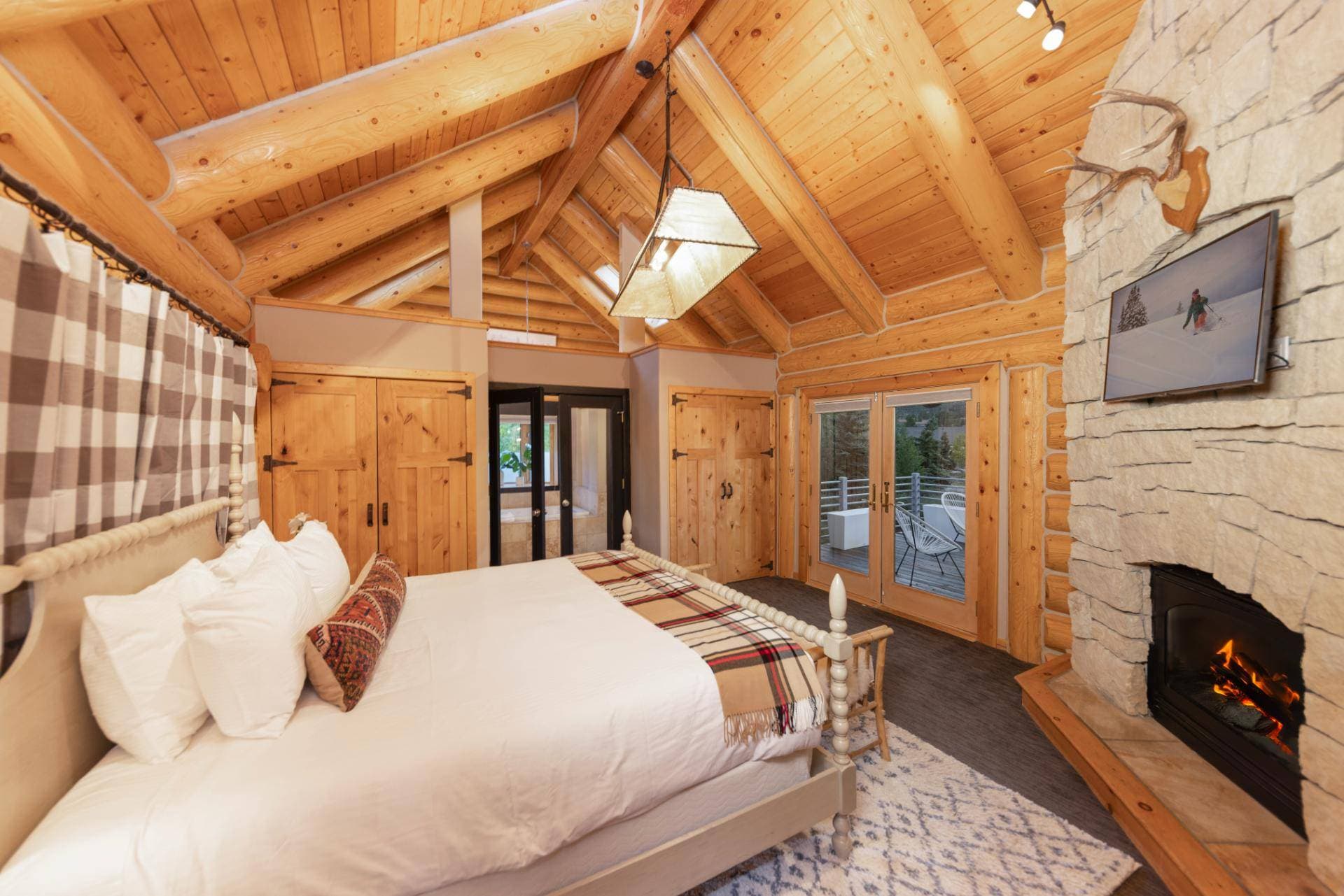 Modern Ski Home - Image 20