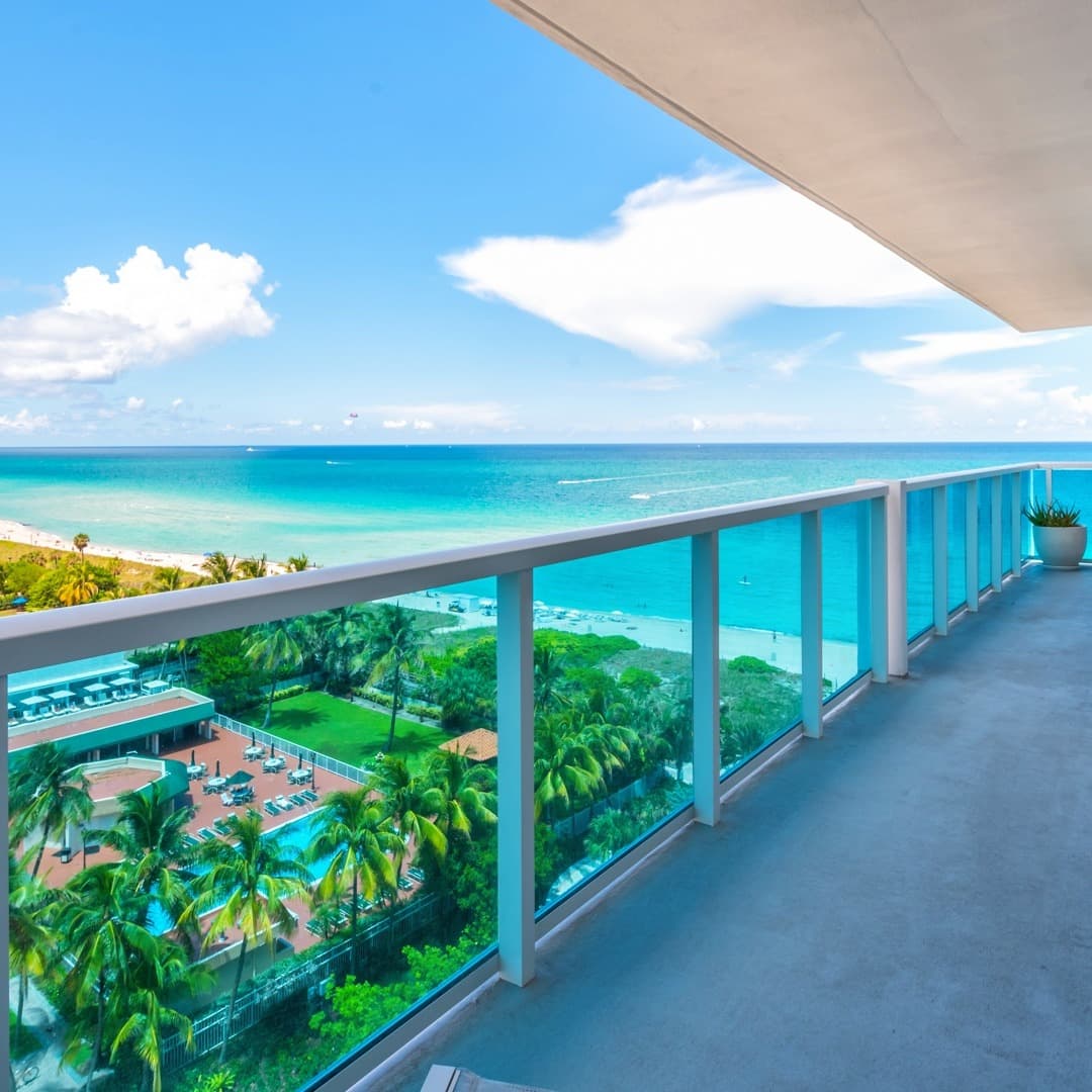 1 Hotel & Homes Condo #1019