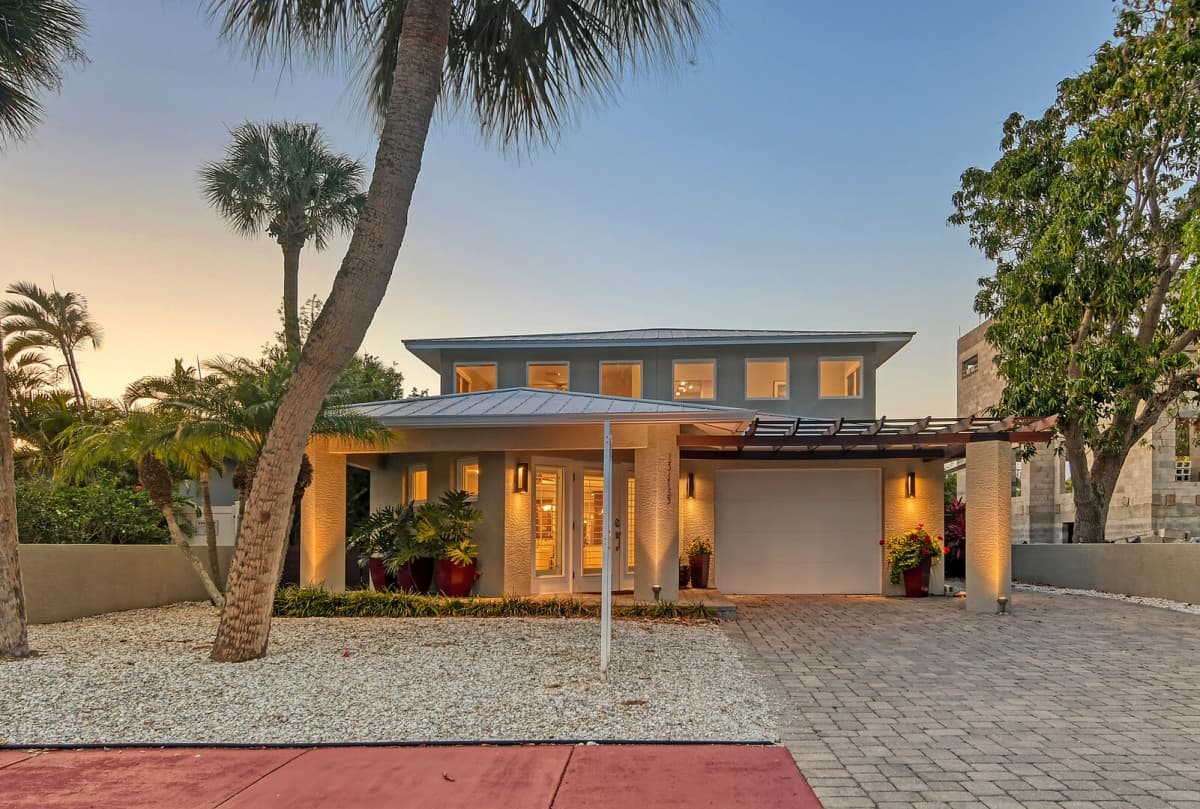 Mermaids Oasis - Image 2