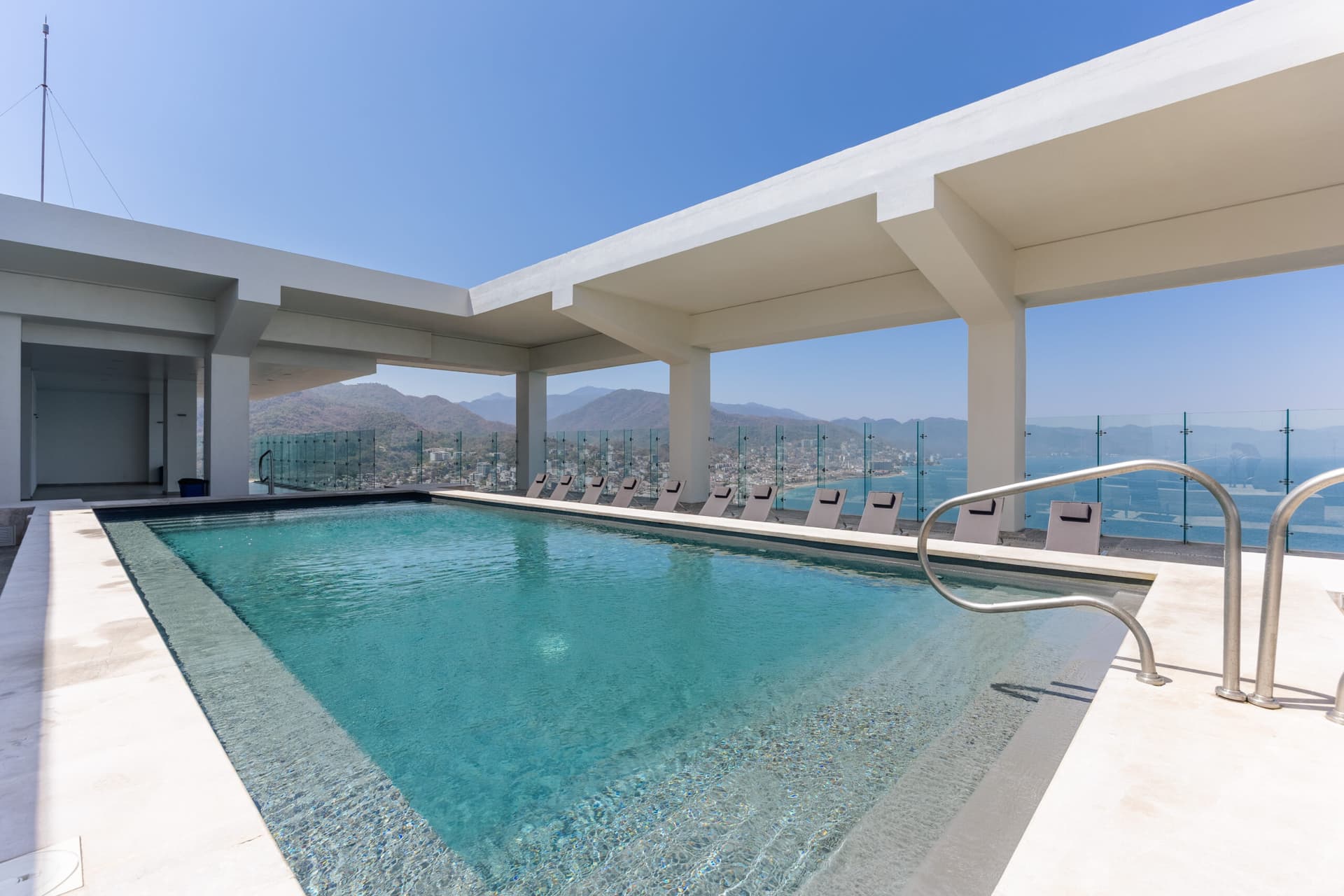 Harbor 171 Residences #803 - Image 31