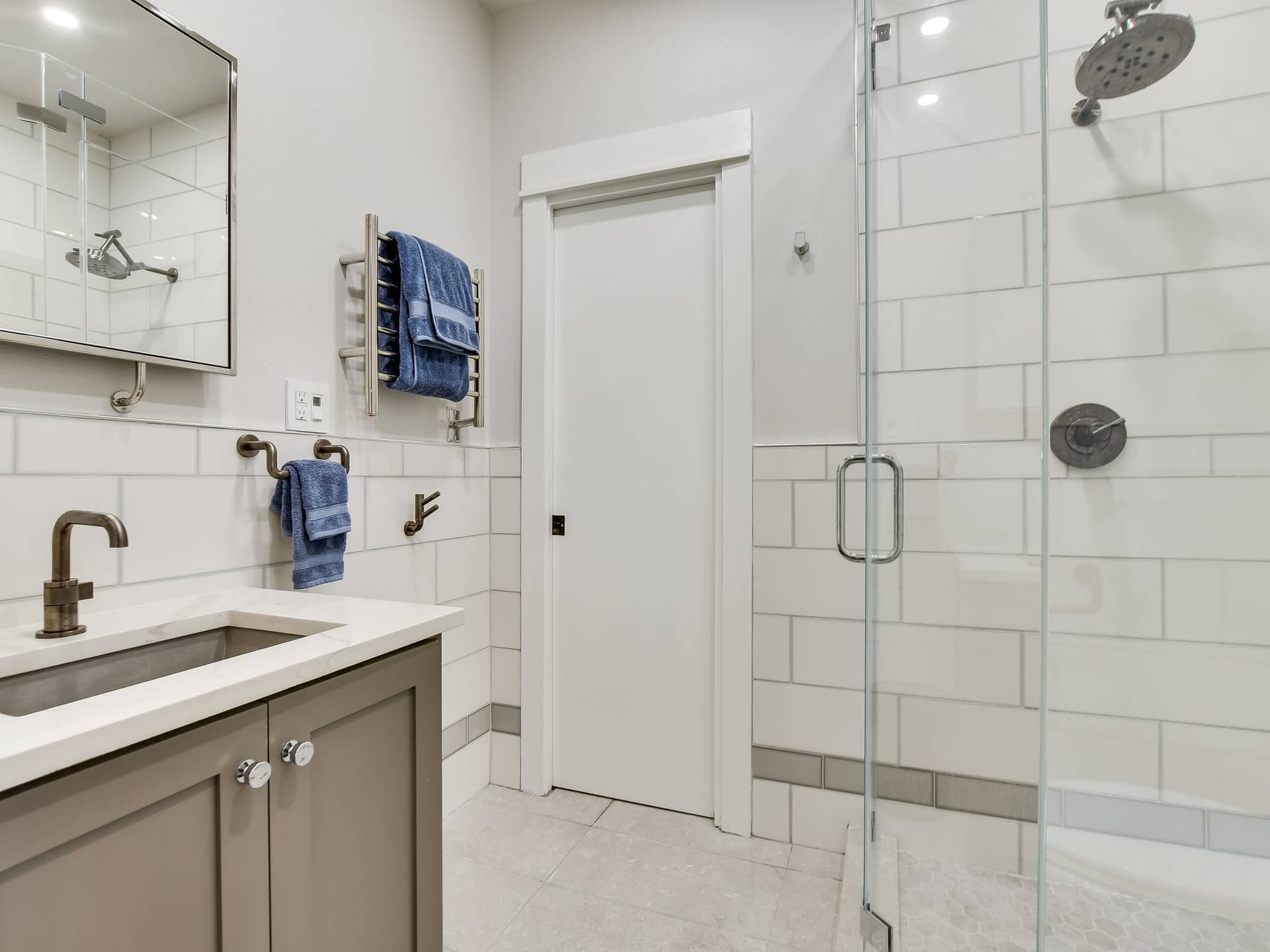 Authentic Westlake - Image 17