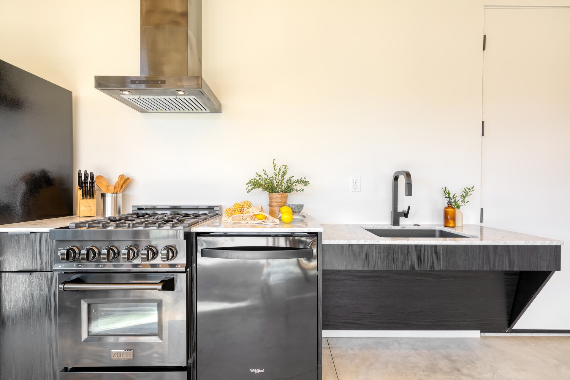 Blackhaus Estate - Image 13