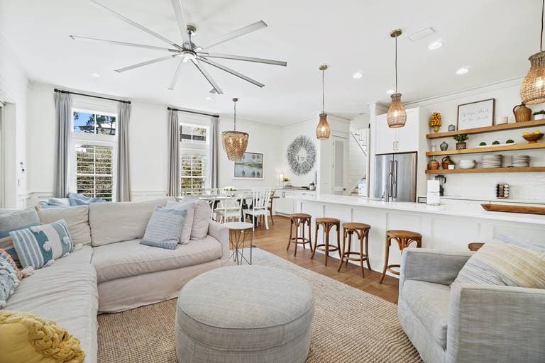 Georgia Peach at the Beach - Image 4