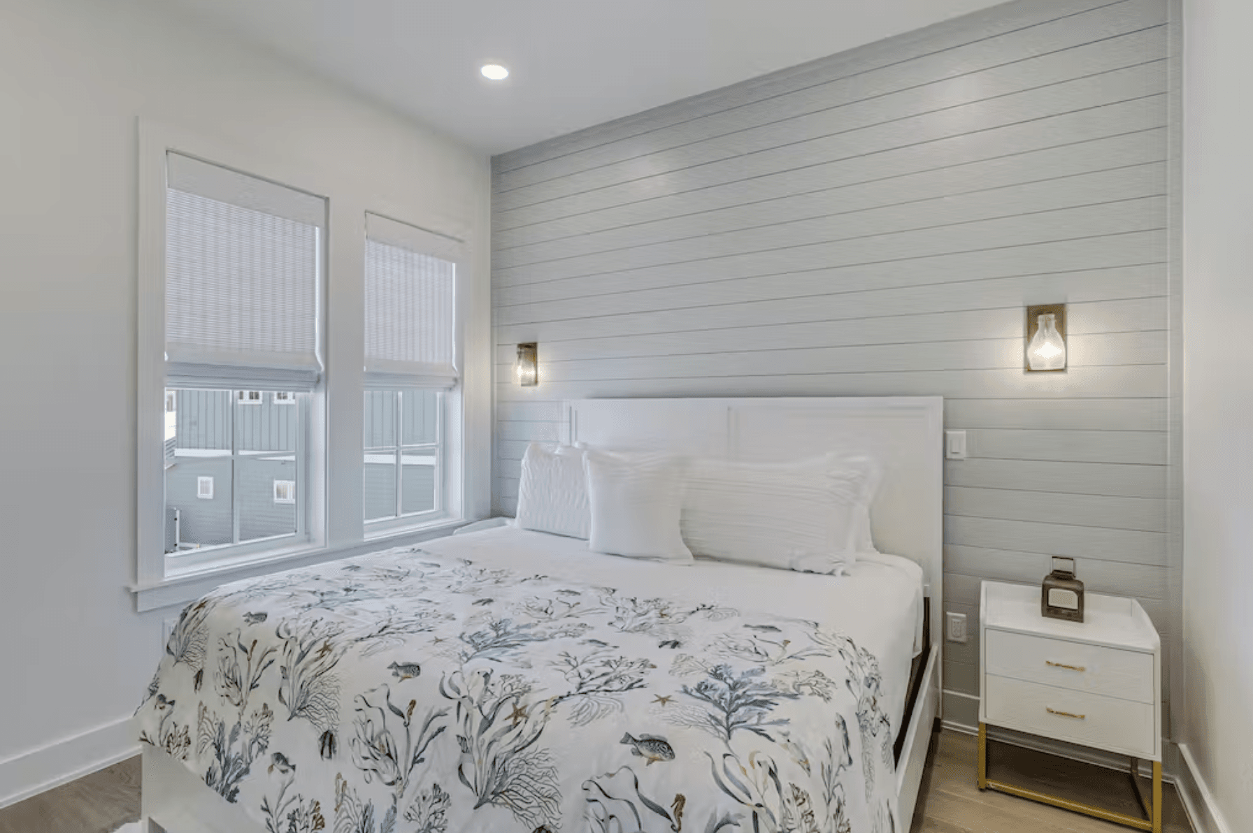 Shore Thing House - Image 29