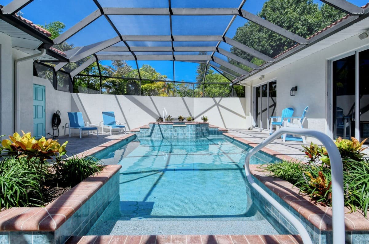 Sunburst Courtyard - Image 41