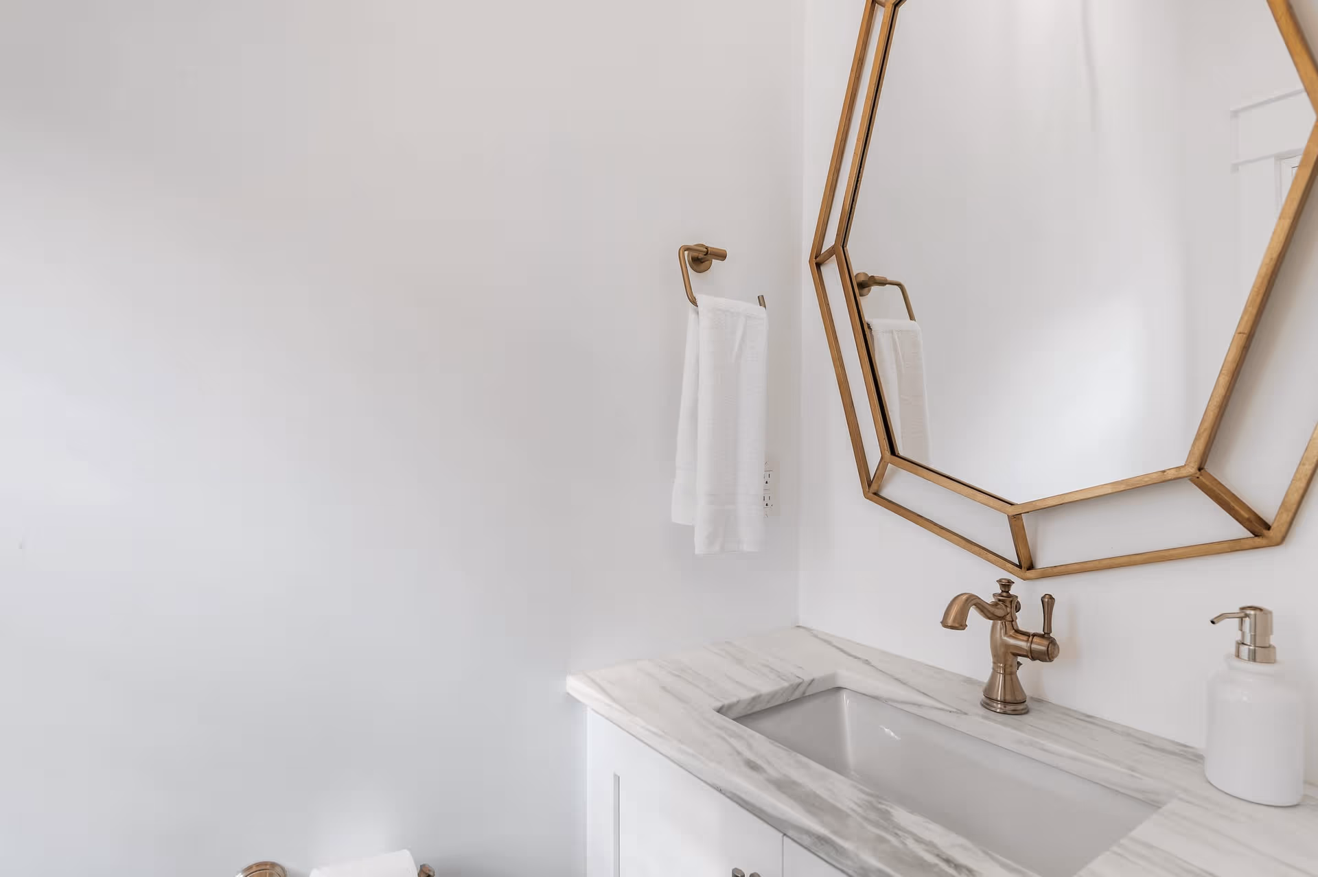 Caspian Blue Paradise - Image 12