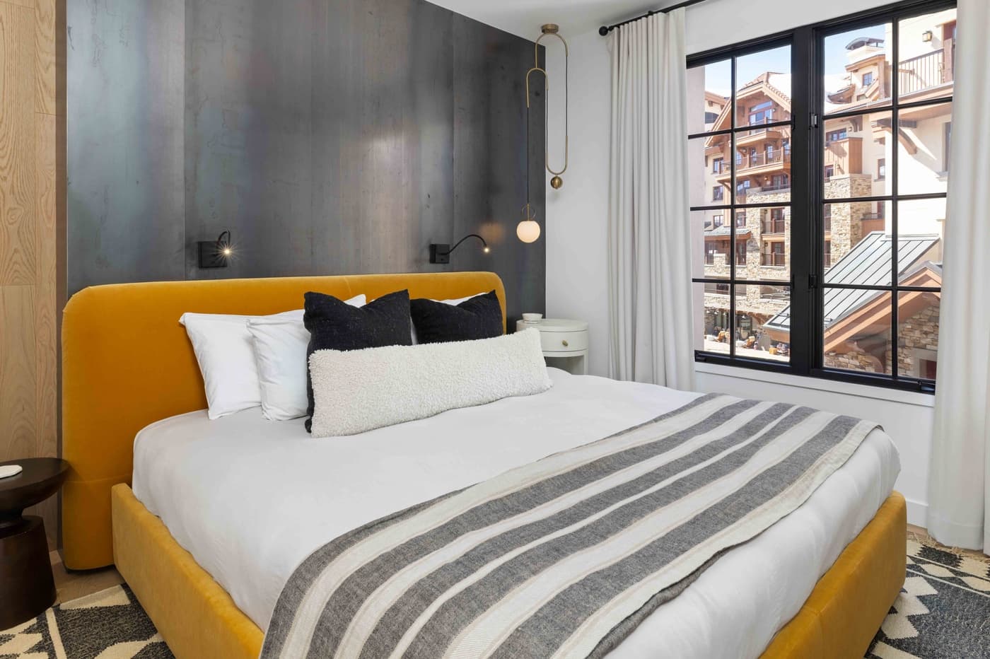 Sky High at the Plaza - Image 41