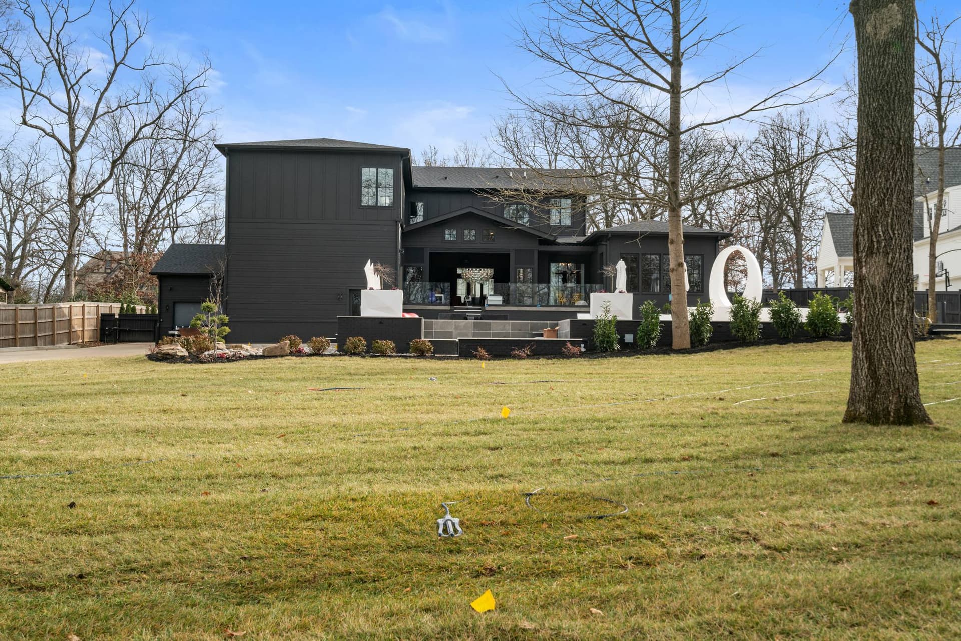 Starburst Estate - Image 10