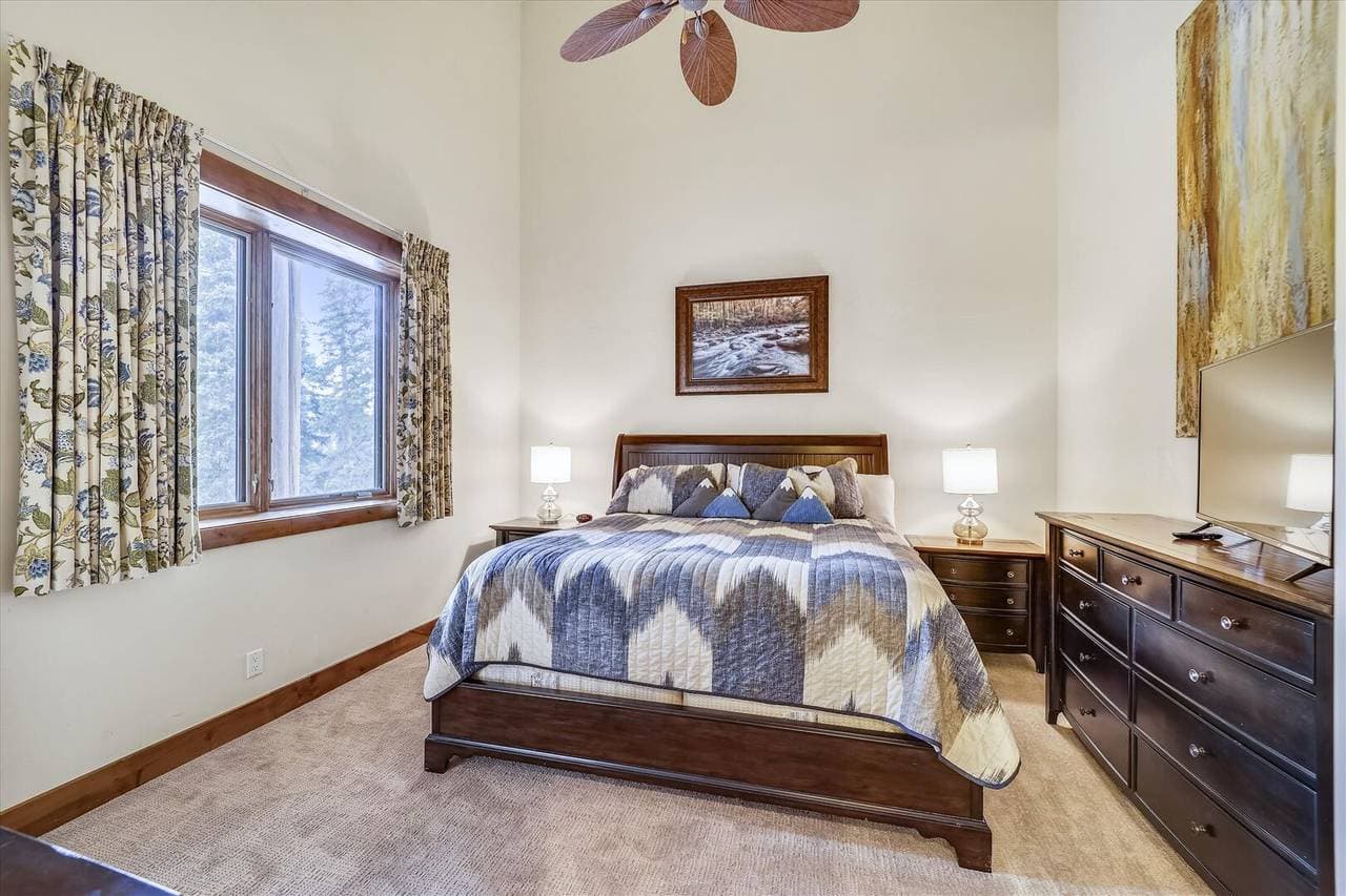 Goldenview Lodge - Image 33