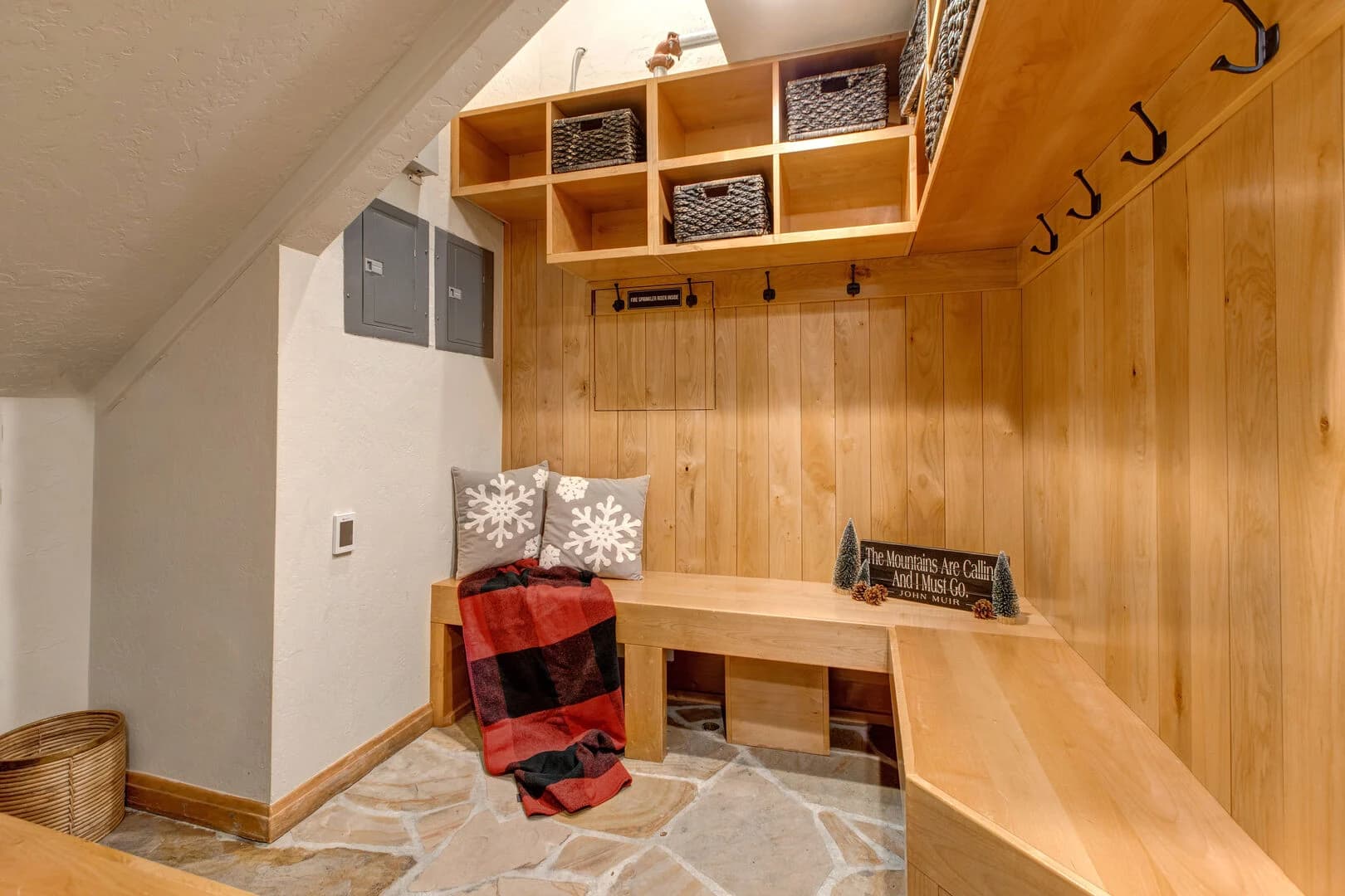 Cache in D.V. - Image 43