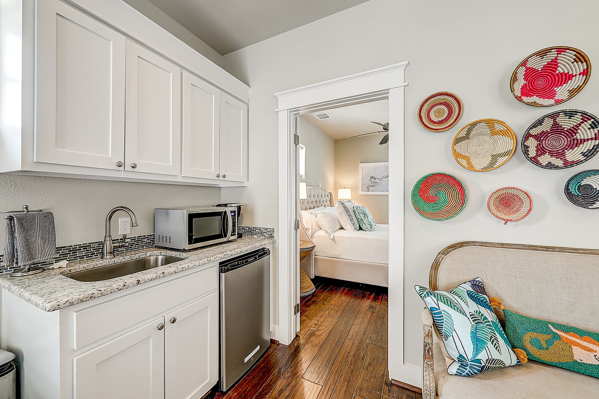 Sunrise Avenue House - Image 30