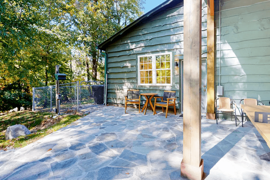 River Rock Cottage - Image 23