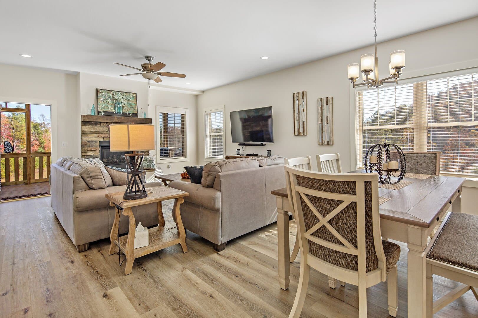 Hilltop Splendor House - Image 12