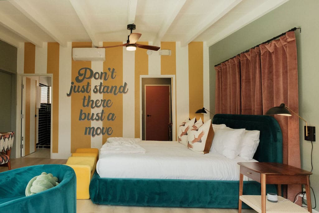 Mod Retreat in Vibrant Palm Springs - Image 34