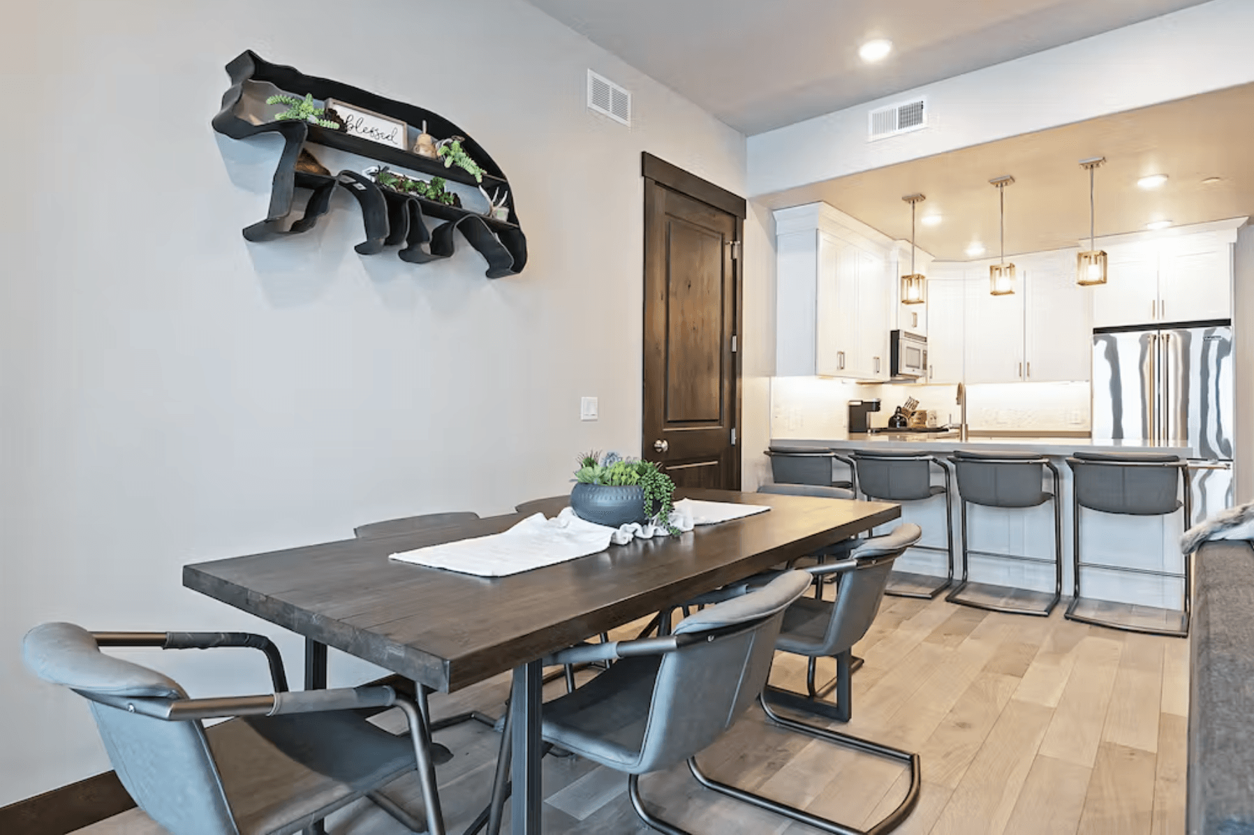 Blackstone 1F Home - Image 8