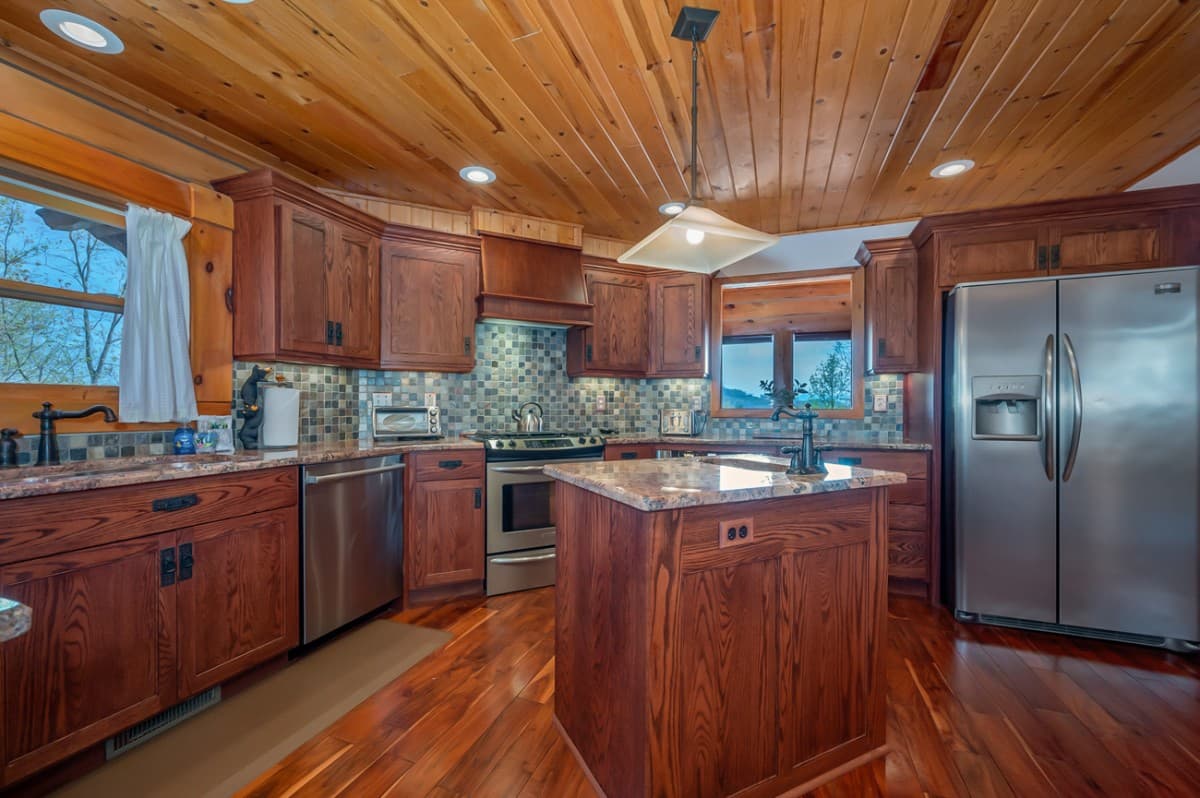 Chateau Laurel - Image 10