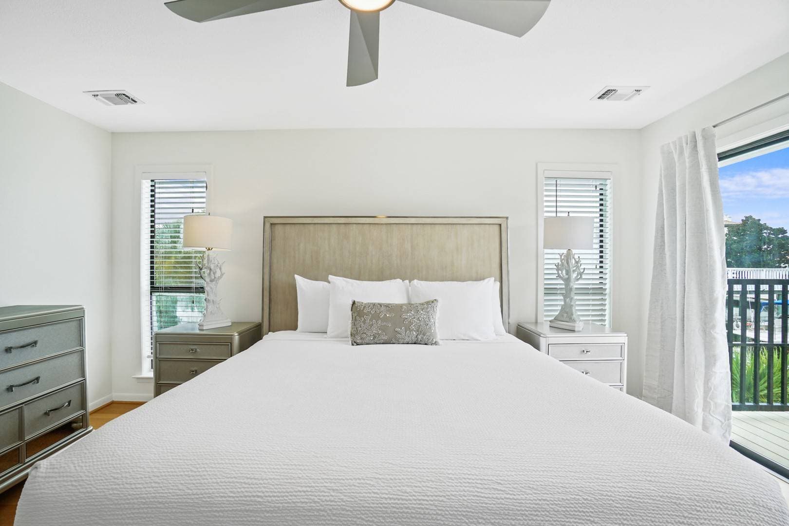 Happy Harbor House - Image 24