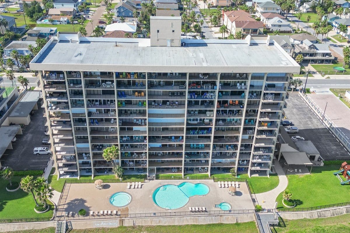 Ocean Vista Towers - Image 26