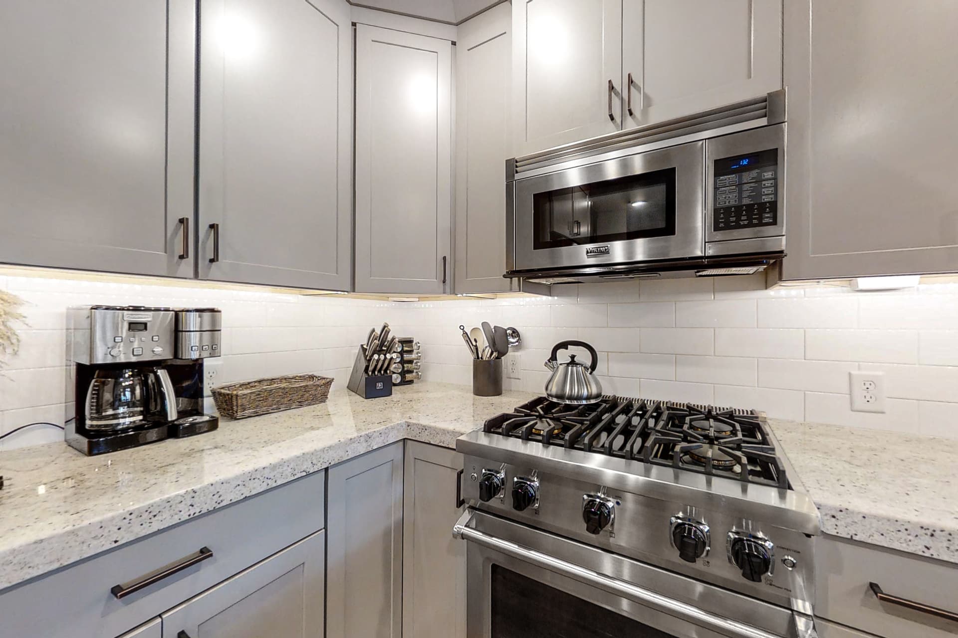 Blackstone Paradise Home - Image 9