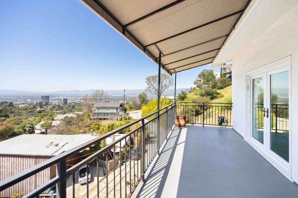 Pacific View Artist's Home - Image 48