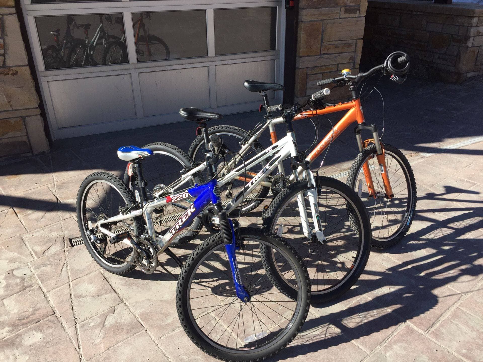 Warming Hut - Image 59