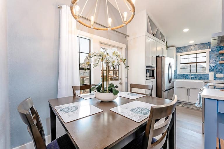 Déjà Blue - Image 10