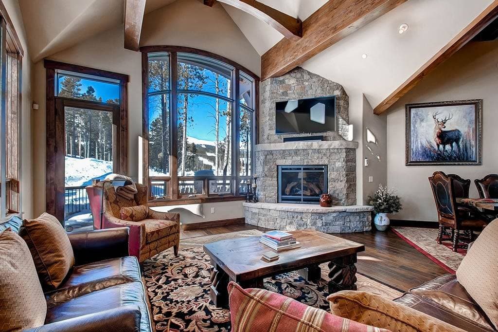 Slopeside Manor - Image 4