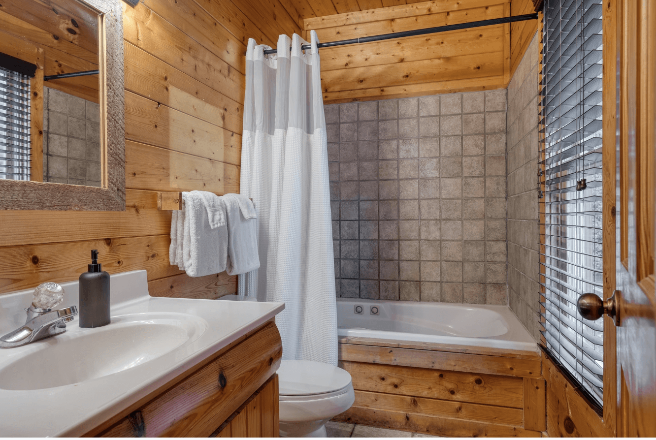 Brookshore Enclave - Image 13