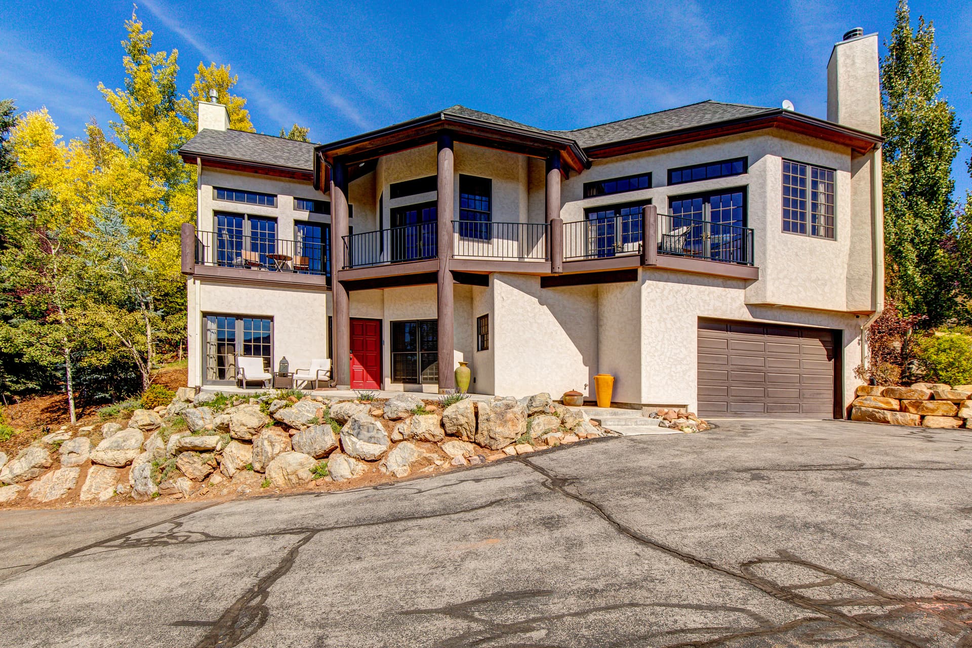 Mountain Hillside Manor - Image 43