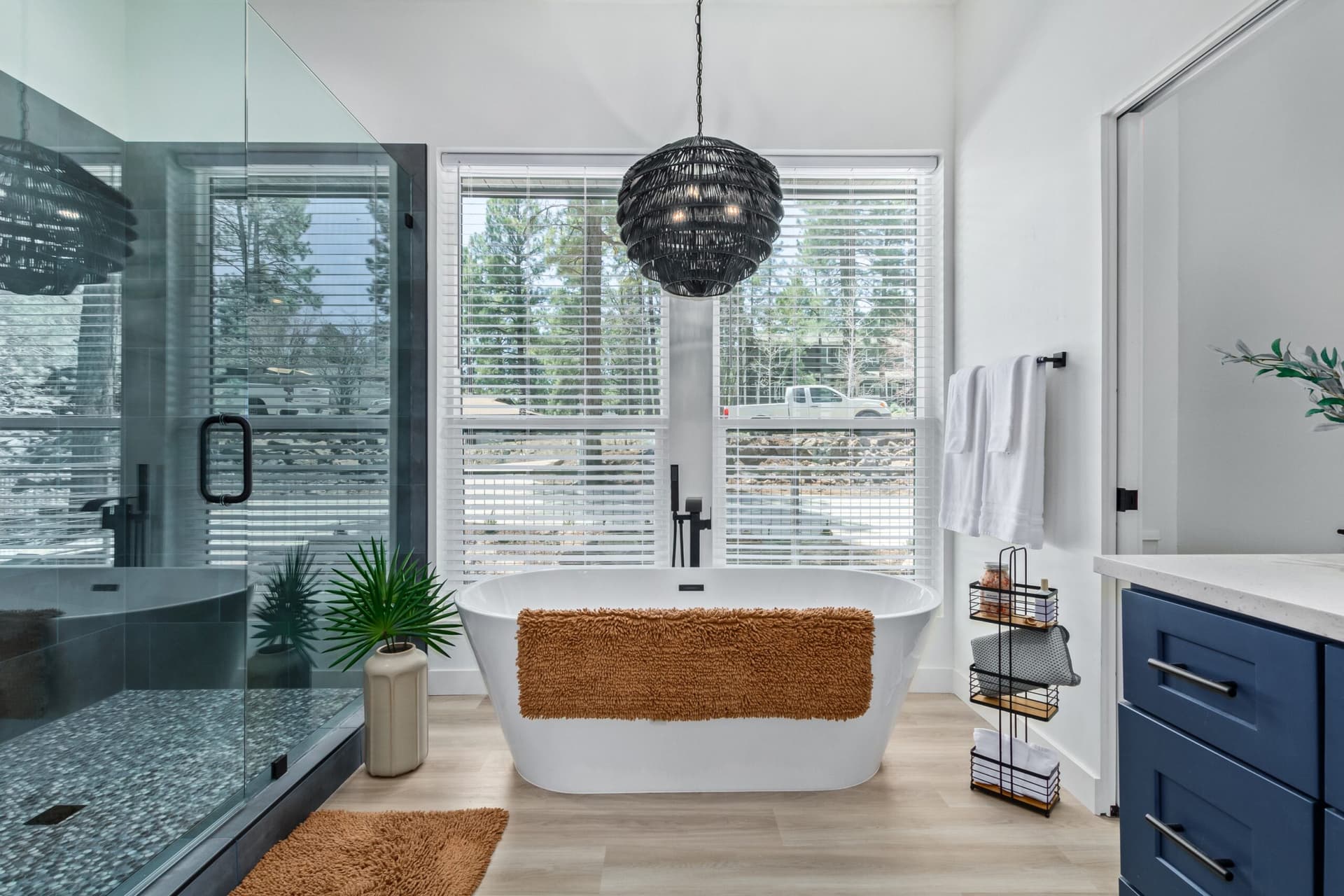 Le Cabin Noir - Image 21