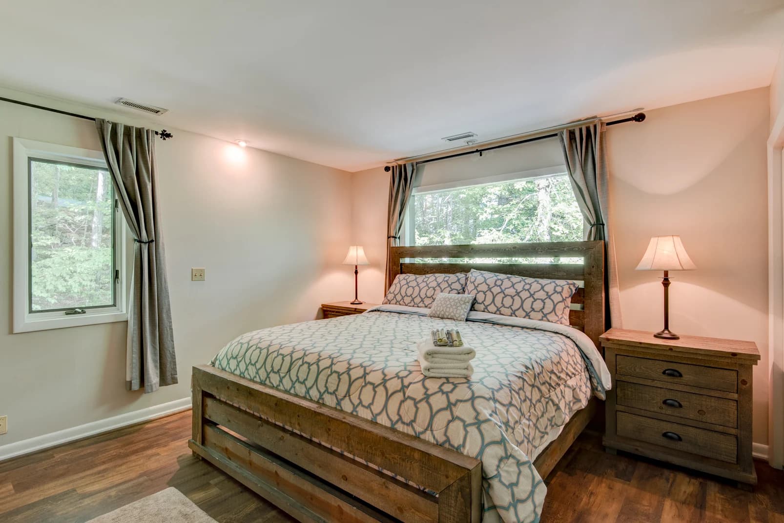 Paws a While - Image 22