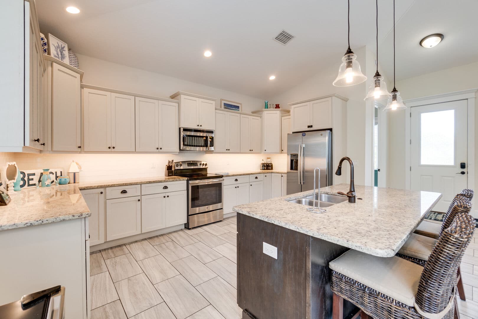 Beachy Keen - Image 10