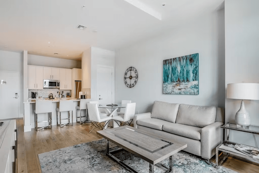 Heart of Naples - Image 4