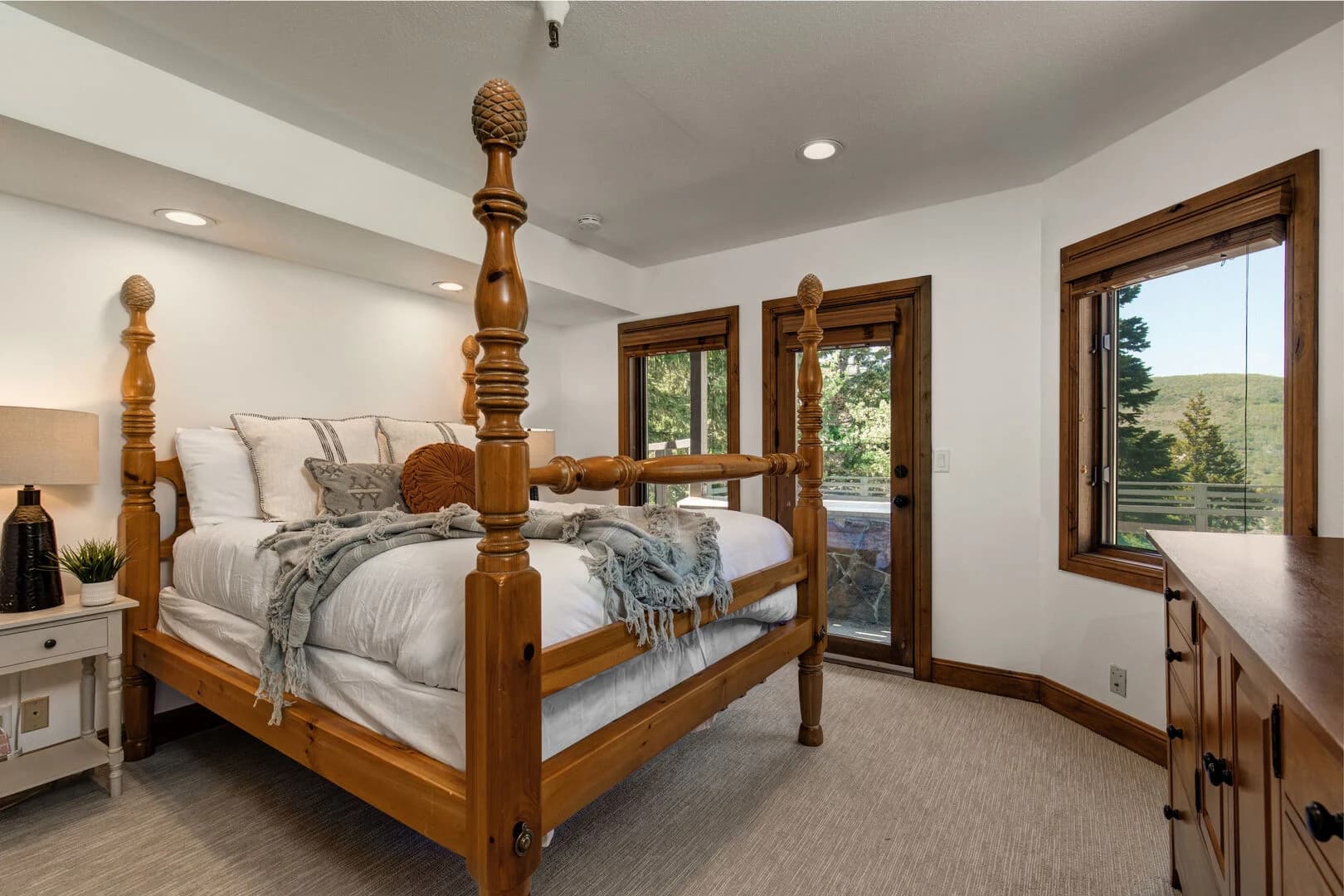 Ontario Lodge - Image 23