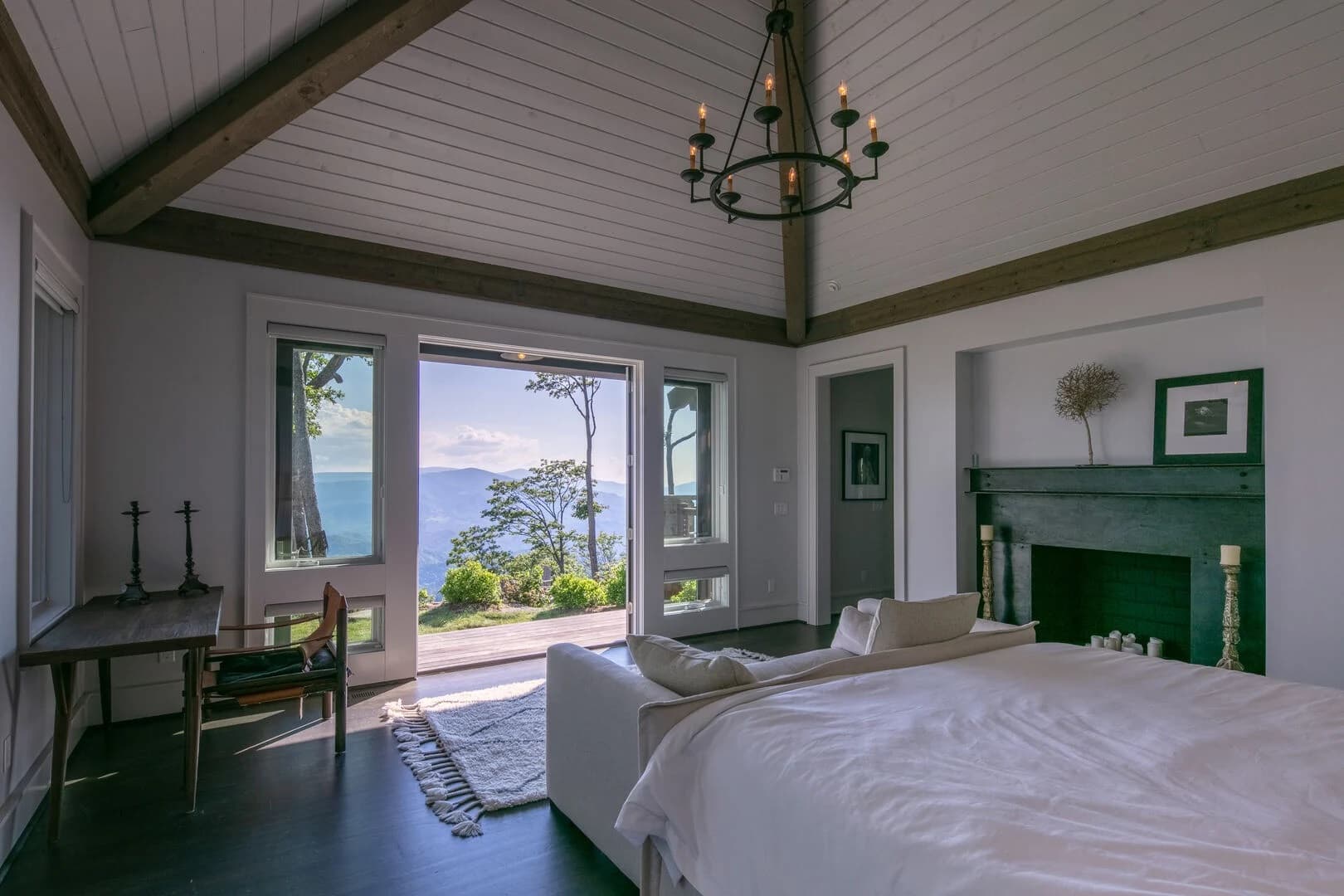 Outside Inn Place - Image 11