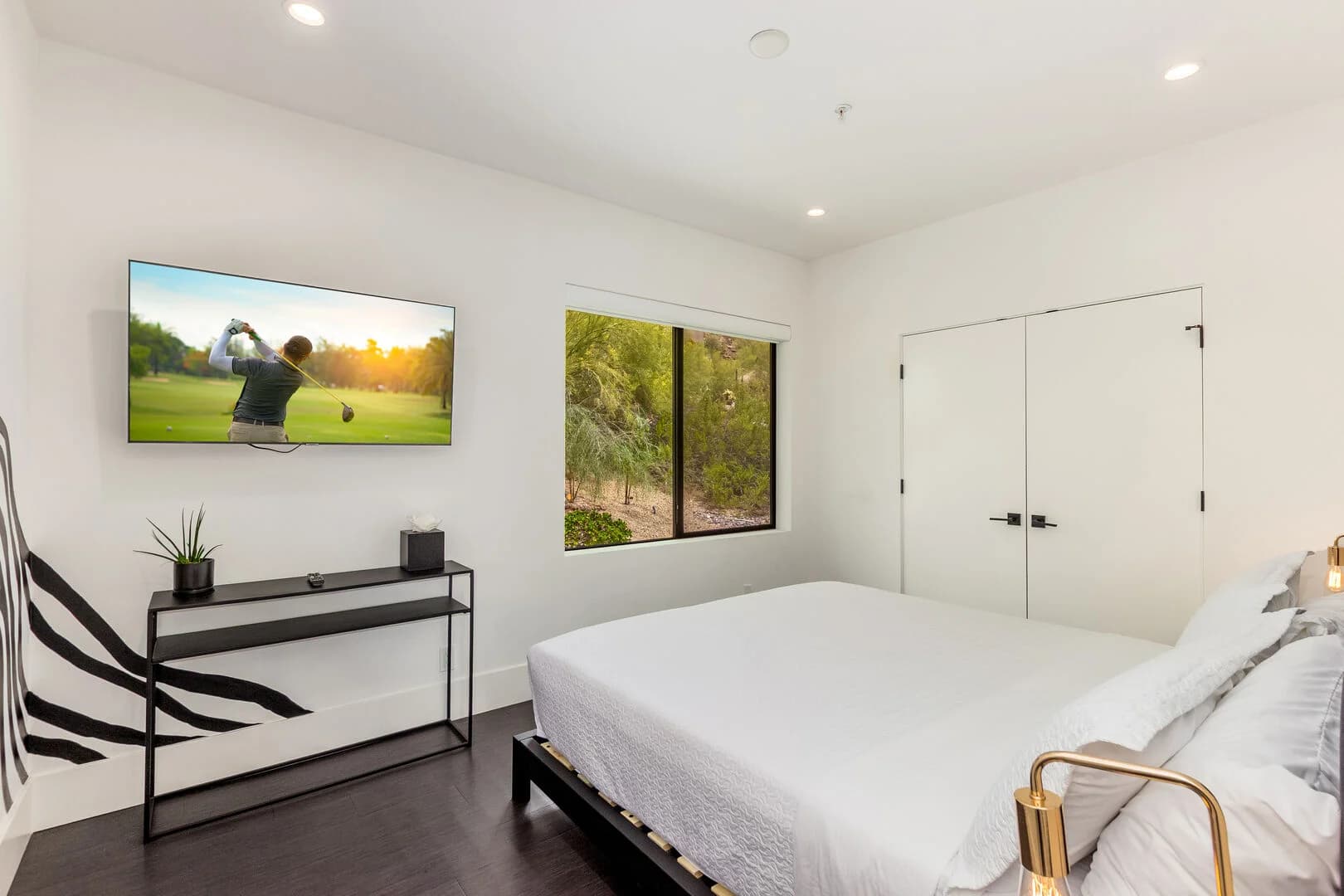 Valle Vista Manor - Image 44