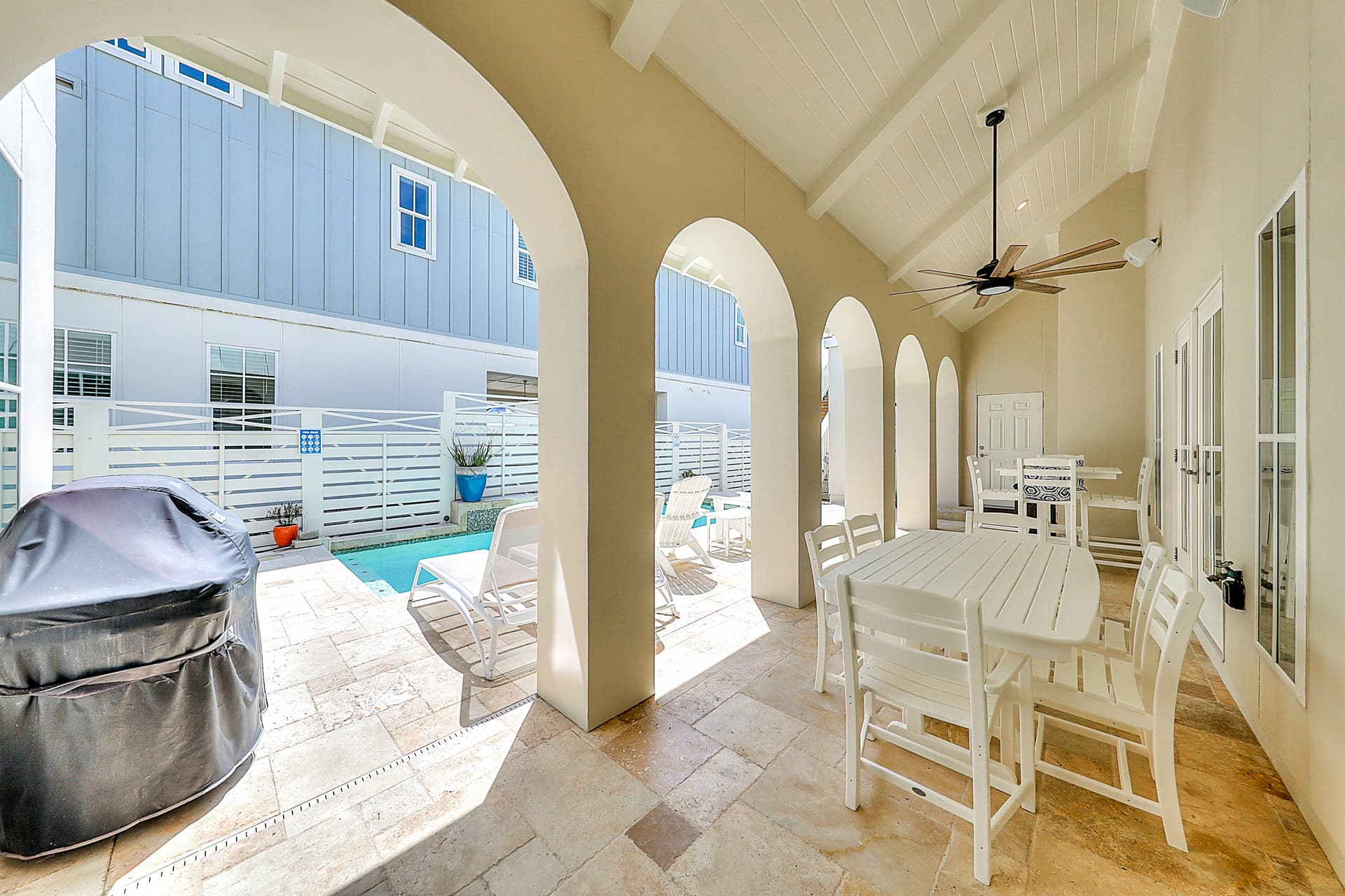 Sunrise Avenue House - Image 4