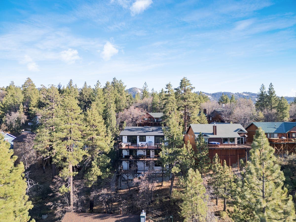 Bear's Retreat - Image 50