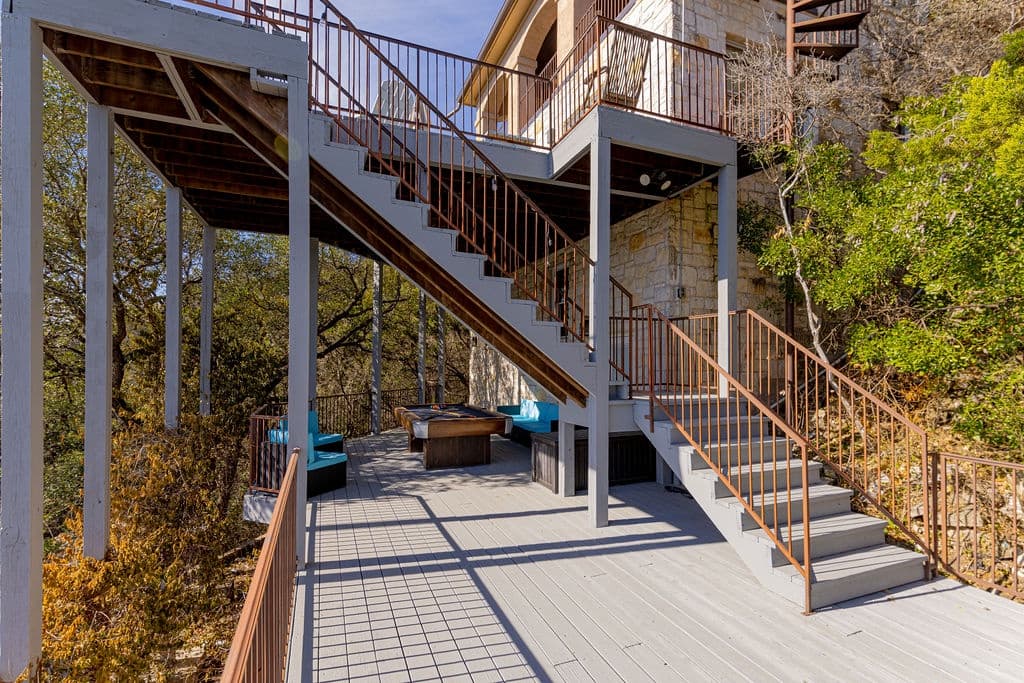 Stairway to Heaven House - Image 33