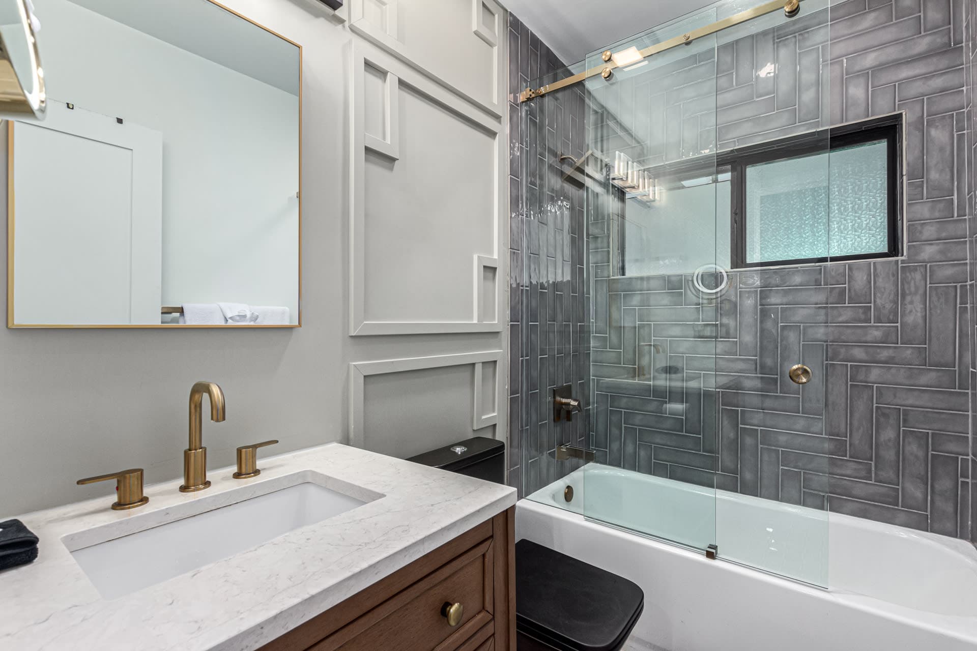 Desert Winds - Image 25