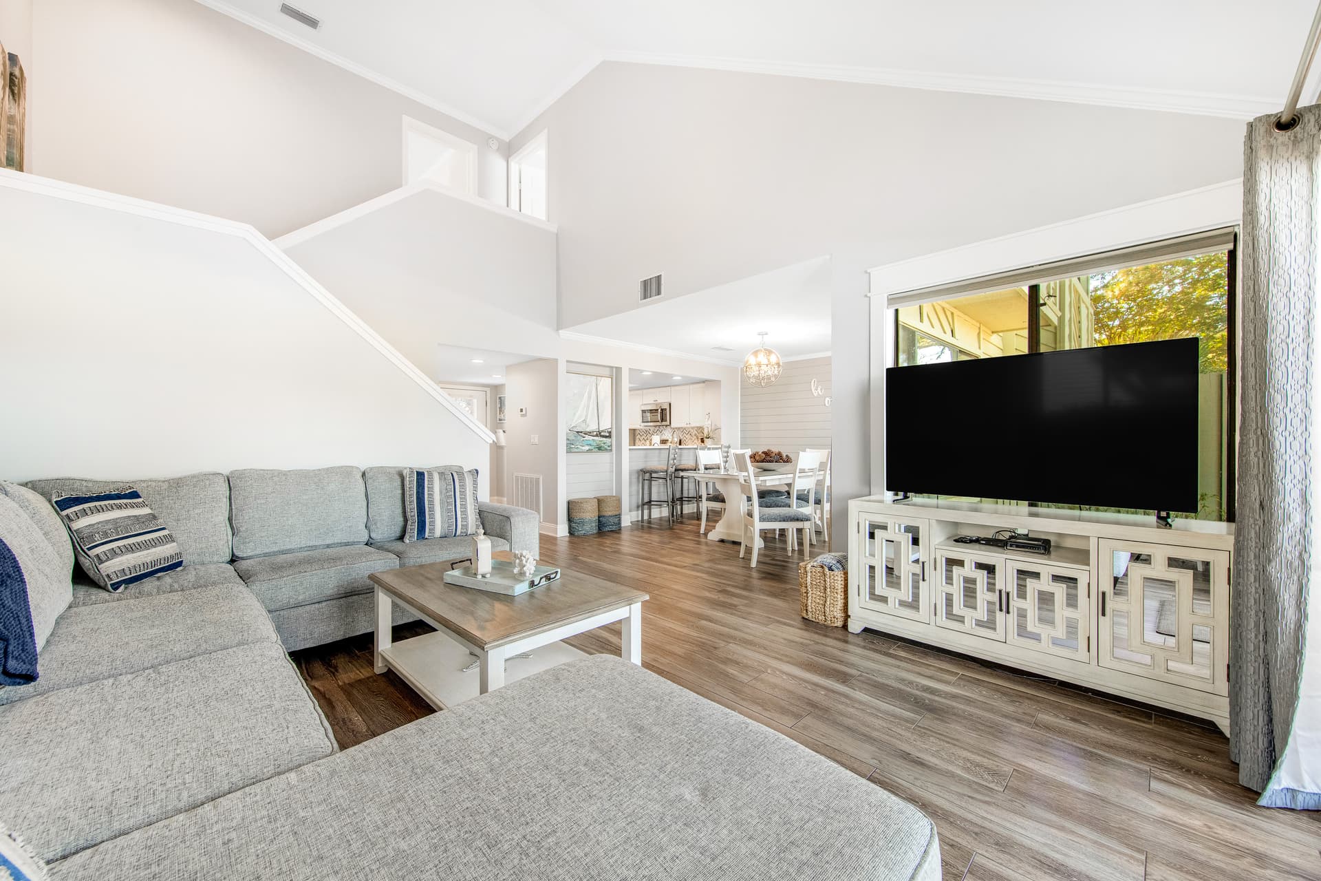 Southern Charm Home - Image 5