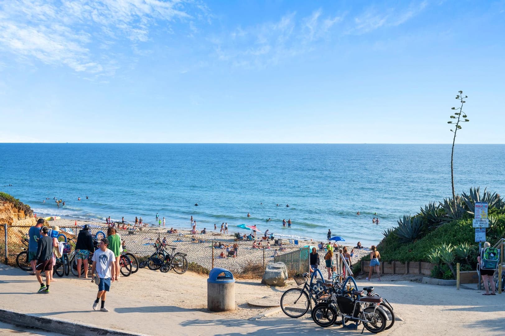 Beachfront Modern Retreat - Image 45