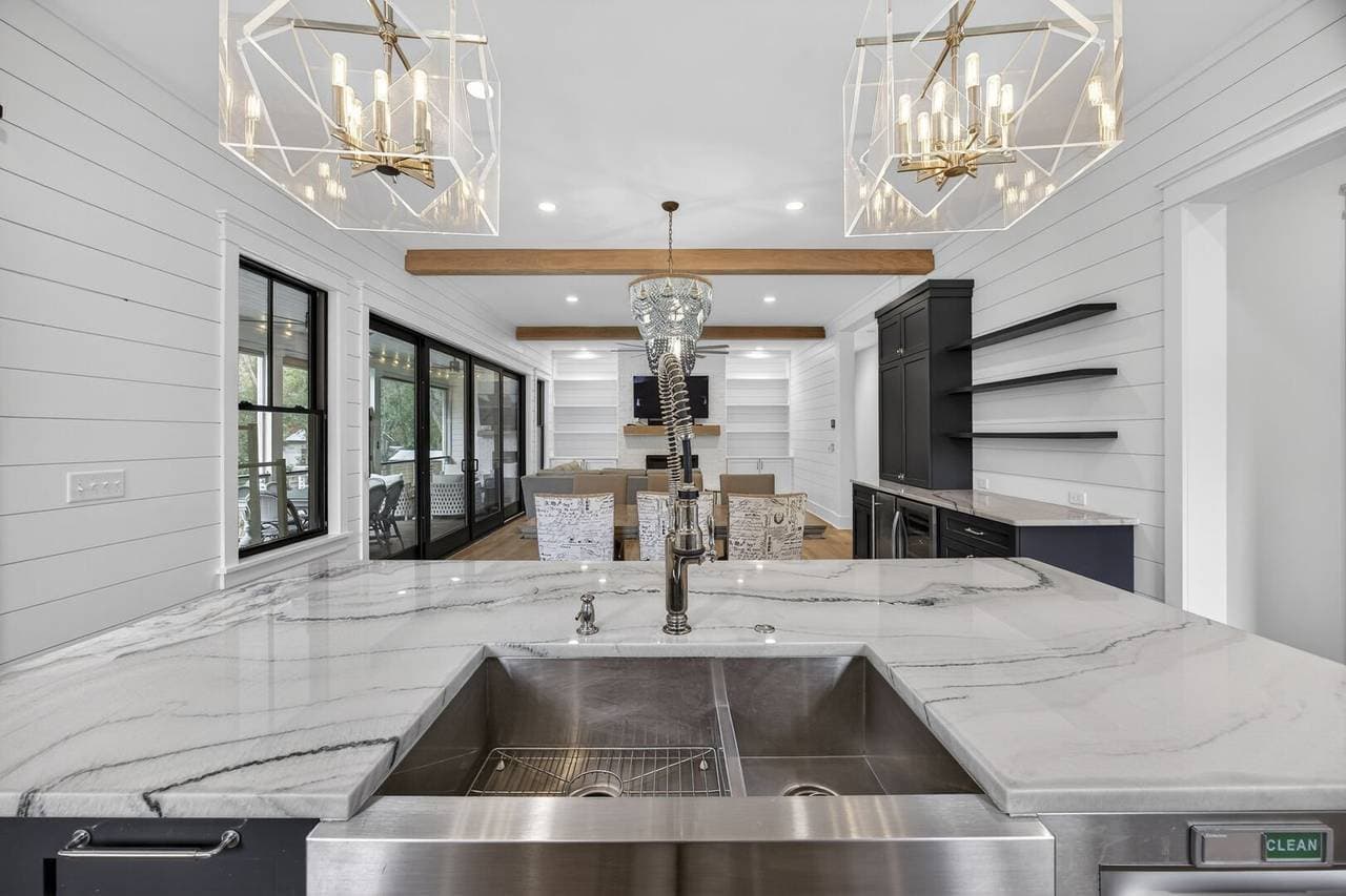 IOP Escape at 26th Avenue - Image 16