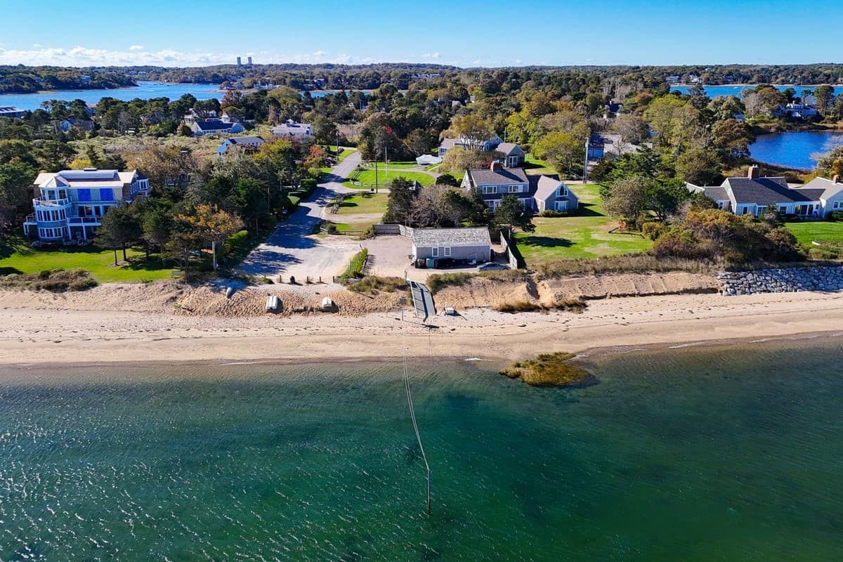 Strong Island Manse - Image 52