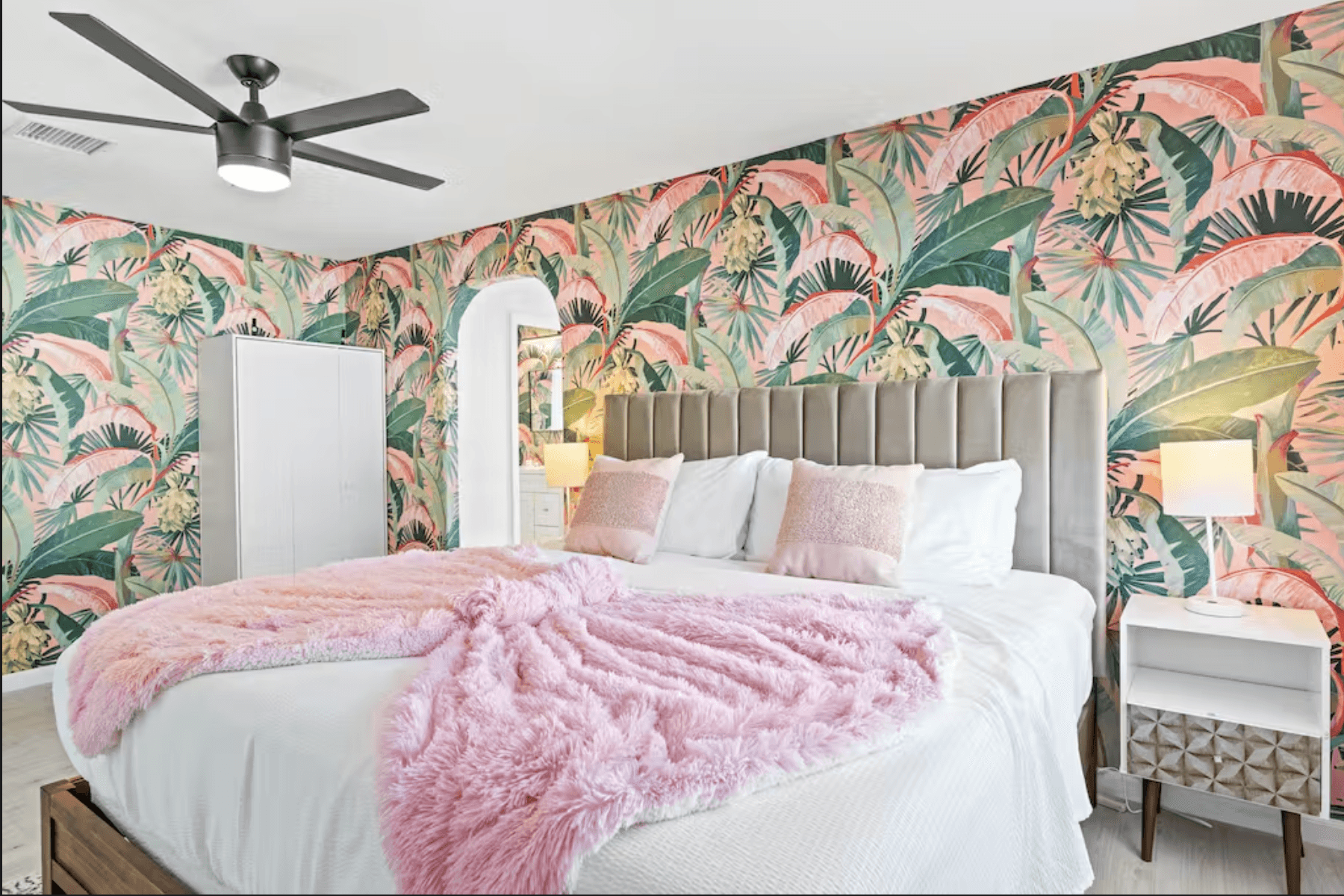 La Vie En Rose House - Image 14